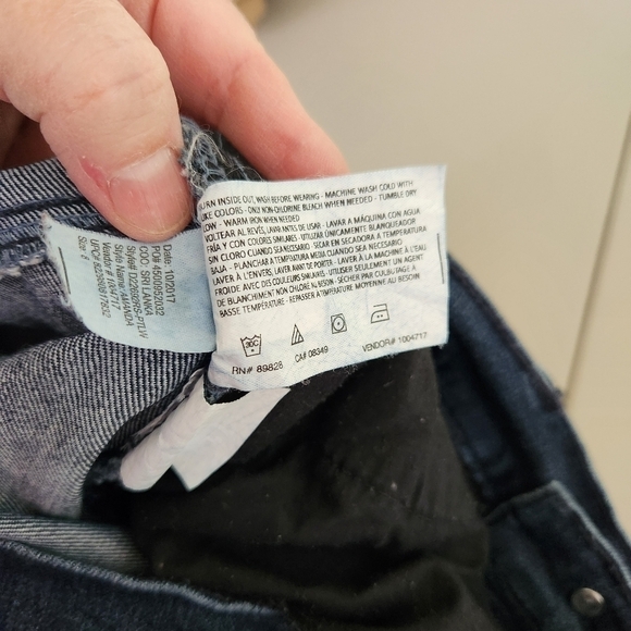 Gloria Vanderbilt Jeans - Picture 4 of 7